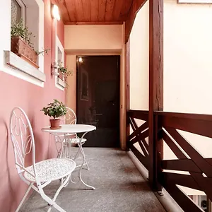 il-balcone-della-corte-downtown-como.it-lombardy.com/